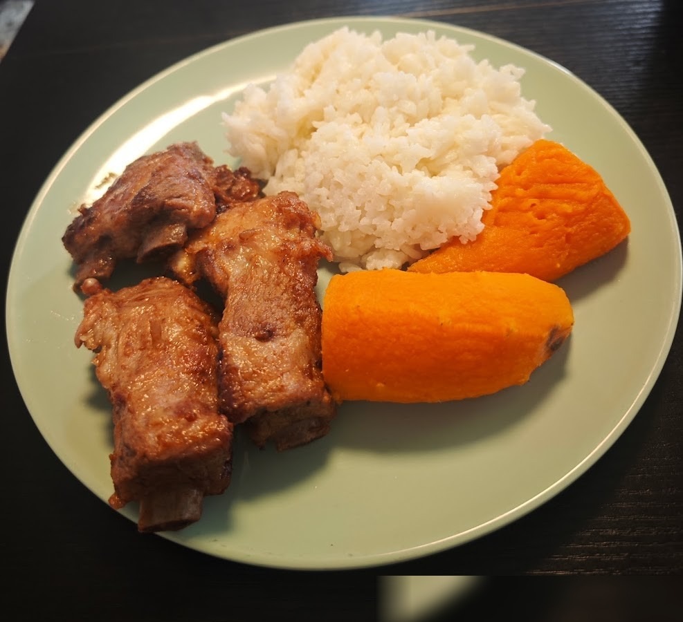 Rice pork ribs and sweet potato plate